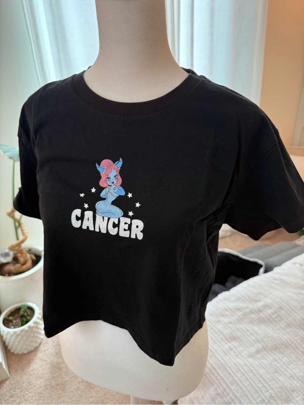 Valfre Black Cancer Zodiac Graphic Crop Tee